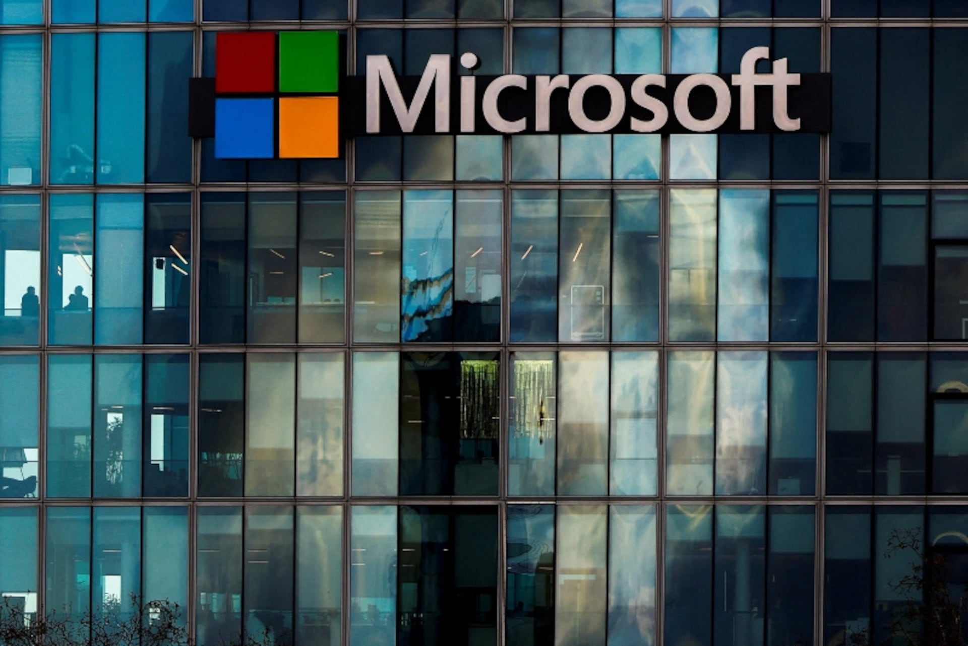 マイクロソフト1─3月期、控えめなクラウド売上高で株価2%安